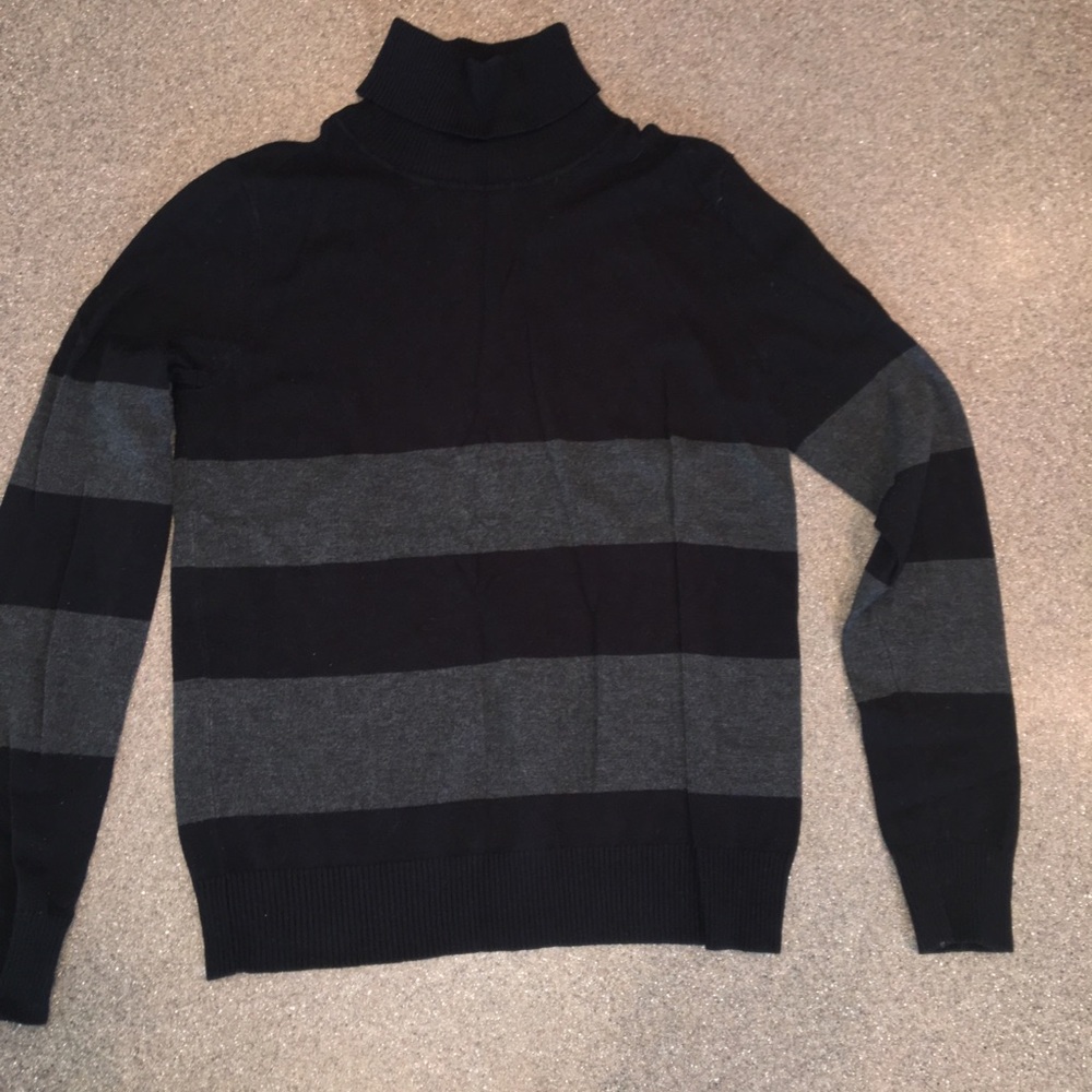 Black and grey stripped turtleneck